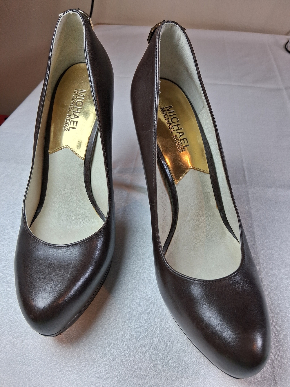 sku352. Michael Kors Dark Brown Leather Pointed-Toe Heels